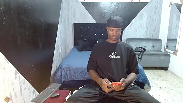 MiguelAngelxl online show from January 19, 2026, 7:34 am