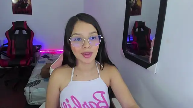 jessi and boy online show from December 13, 2025, 8:04 pm