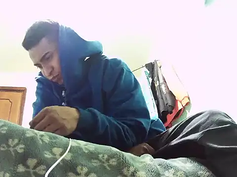 Snapshot of andrescaraballo chatting on October 9, 2025, 4:57 am andrescaraballo online show from October 9, 2025, 4:57 am