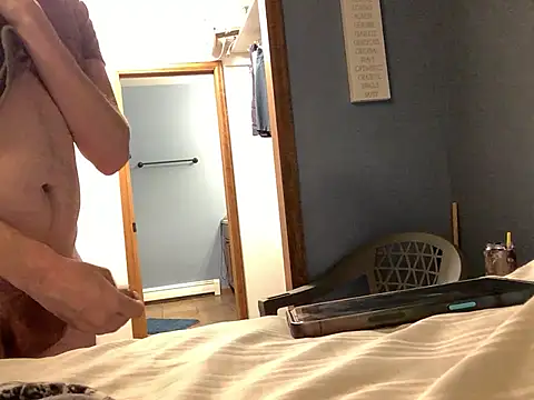 Hebrewhammers42 online show from March 18, 2025, 4:07 am