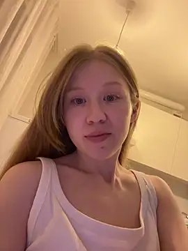 Snapshot of Eva_Weyne chatting on July 19, 2026, 9:00 pm Eva Weyne online show from July 19, 2026, 9:00 pm