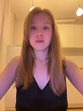 Snapshot of Eva_Weyne chatting on June 28, 2026, 10:27 pm Eva Weyne online show from June 28, 2026, 10:27 pm