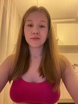 Snapshot of Eva_Weyne chatting on June 29, 2026, 8:19 pm Eva Weyne online show from June 29, 2026, 8:19 pm