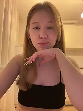 Snapshot of Eva_Weyne chatting on June 30, 2026, 9:59 pm Eva Weyne online show from June 30, 2026, 9:59 pm