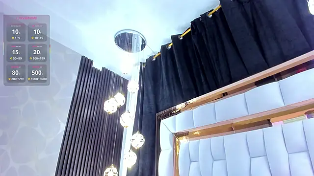 Snapshot of SarayRoyse chatting on November 22, 2025, 7:35 pm SarayRoyse online show from November 22, 2025, 7:35 pm