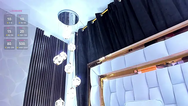 SarayRoyse online show from February 2, 2026, 7:35 pm