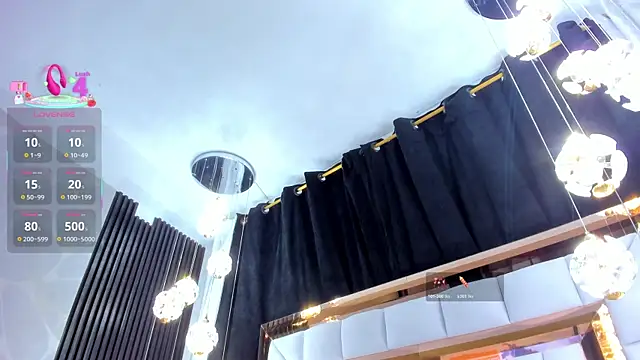 Snapshot of SarayRoyse chatting on November 13, 2025, 7:29 pm SarayRoyse online show from November 13, 2025, 7:29 pm