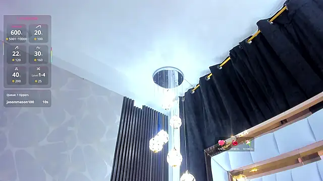 Snapshot of SarayRoyse chatting on November 18, 2025, 7:39 pm SarayRoyse online show from November 18, 2025, 7:39 pm