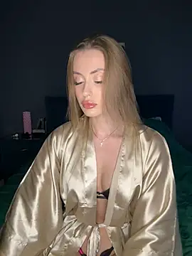 Sweet  Milly online show from February 10, 2025, 2:05 pm