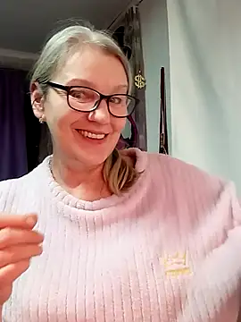 irinamaux online show from February 8, 2026, 4:21 am