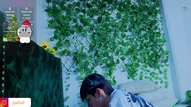 Snapshot of Levii_Ackermann chatting on December 5, 2025, 7:55 pm Levii Ackermann online show from December 5, 2025, 7:55 pm