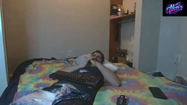 Zander823 online show from April 16, 2026, 9:32 am