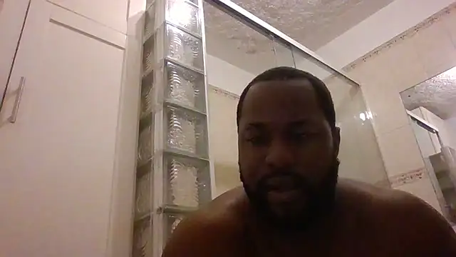 Snapshot of Bighood_T chatting on May 15, 2026, 3:15 am Bighood T online show from May 15, 2026, 3:15 am