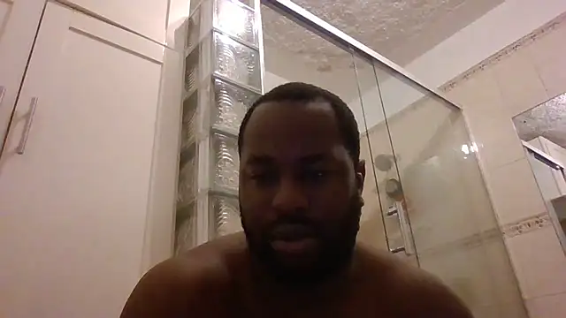 Snapshot of Bighood_T chatting on April 13, 2026, 4:05 am Bighood T online show from April 13, 2026, 4:05 am