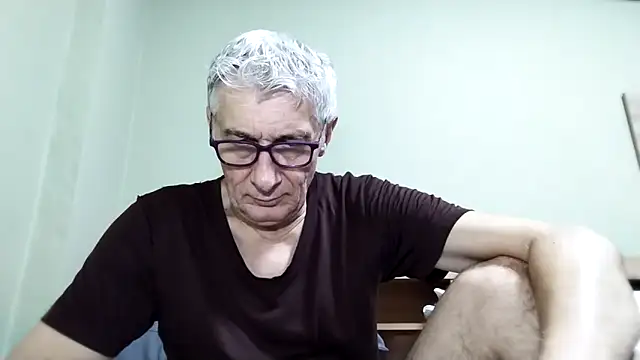 Snapshot of BIGUNCUTHARDCOCK chatting on November 24, 2025, 2:00 am BIGUNCUTHARDCOCK online show from November 24, 2025, 2:00 am