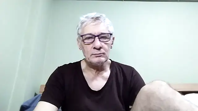 Snapshot of BIGUNCUTHARDCOCK chatting on November 14, 2025, 12:36 am BIGUNCUTHARDCOCK online show from November 14, 2025, 12:36 am