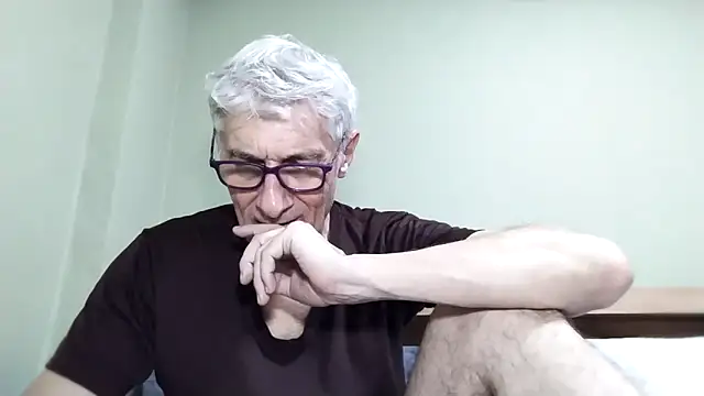 Snapshot of BIGUNCUTHARDCOCK chatting on November 23, 2025, 1:54 pm BIGUNCUTHARDCOCK online show from November 23, 2025, 1:54 pm