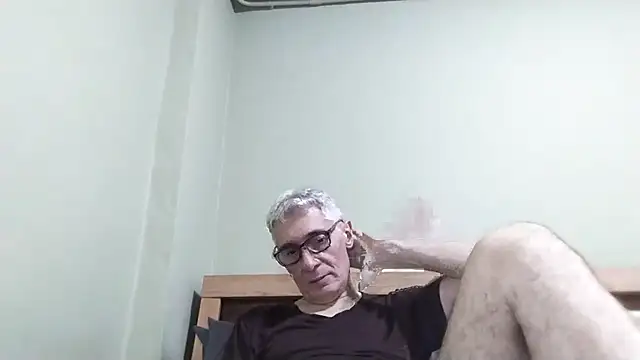 Snapshot of BIGUNCUTHARDCOCK chatting on December 2, 2025, 11:12 am BIGUNCUTHARDCOCK online show from December 2, 2025, 11:12 am