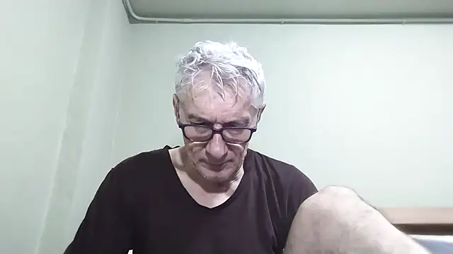 Snapshot of BIGUNCUTHARDCOCK chatting on November 1, 2025, 1:23 am BIGUNCUTHARDCOCK online show from November 1, 2025, 1:23 am