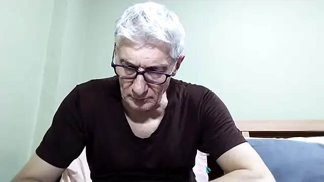 Snapshot of BIGUNCUTHARDCOCK chatting on October 30, 2025, 1:09 pm BIGUNCUTHARDCOCK online show from October 30, 2025, 1:09 pm