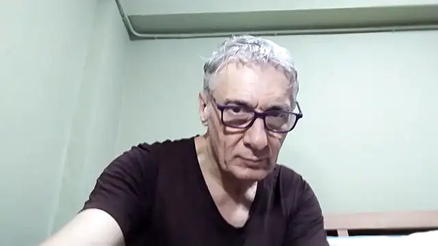 Snapshot of BIGUNCUTHARDCOCK chatting on November 15, 2025, 1:09 am BIGUNCUTHARDCOCK online show from November 15, 2025, 1:09 am