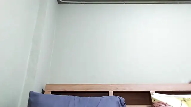 Snapshot of BIGUNCUTHARDCOCK chatting on December 4, 2025, 12:42 am BIGUNCUTHARDCOCK online show from December 4, 2025, 12:42 am