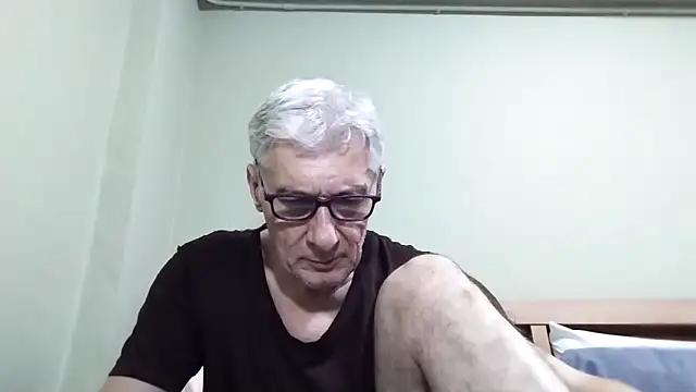 Snapshot of BIGUNCUTHARDCOCK chatting on October 31, 2025, 1:19 pm BIGUNCUTHARDCOCK online show from October 31, 2025, 1:19 pm