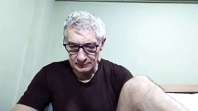 Snapshot of BIGUNCUTHARDCOCK chatting on November 21, 2025, 1:04 am BIGUNCUTHARDCOCK online show from November 21, 2025, 1:04 am