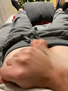 vtomim online show from December 17, 2024, 9:05 pm