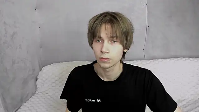 Makentoshi  online show from September 11, 2025, 7:30 am