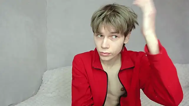 Makentoshi  online show from March 11, 2026, 8:41 am