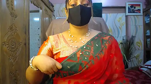 Snapshot of SohanaSabaSexy chatting on December 15, 2025, 5:19 pm SohanaSabaSexy online show from December 15, 2025, 5:19 pm