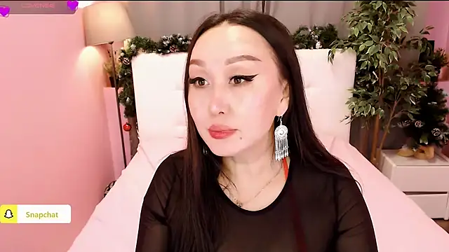 Snapshot of Julianna_Jami chatting on January 5, 2025, 6:13 pm Julianna Jami online show from January 5, 2025, 6:13 pm