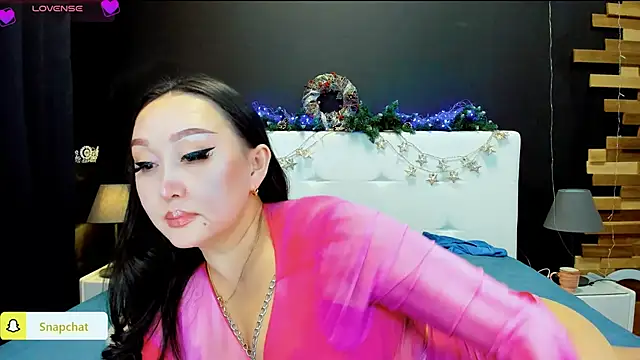 Snapshot of Julianna_Jami chatting on January 12, 2025, 5:22 pm Julianna Jami online show from January 12, 2025, 5:22 pm