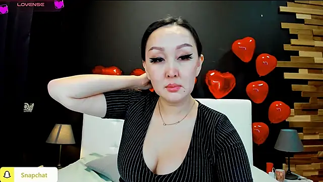 Snapshot of Julianna_Jami chatting on February 23, 2025, 11:11 am Julianna Jami online show from February 23, 2025, 11:11 am