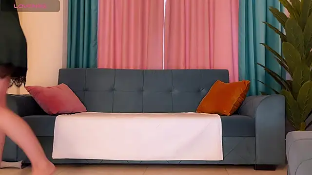 UrGoddessJenny online show from March 27, 2026, 12:17 pm