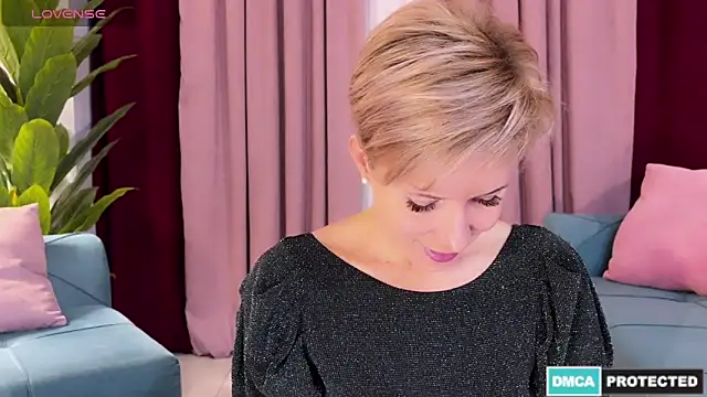 UrGoddessJenny online show from December 2, 2024, 6:49 pm