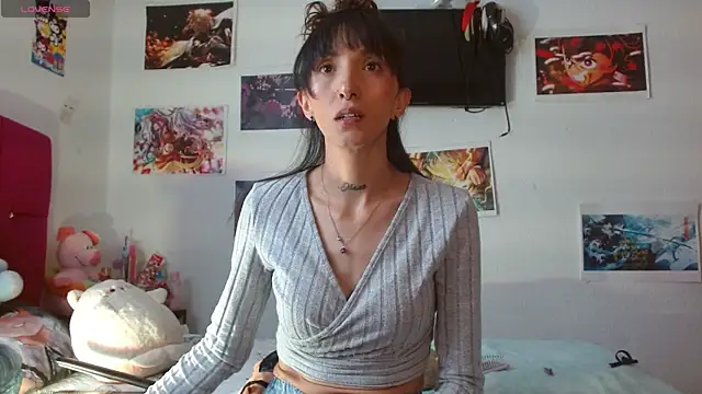 Sakura and yuki online show from October 14, 2025, 4:29 pm