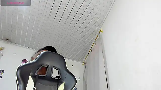 Holly Sailt online show from October 10, 2025, 8:20 pm