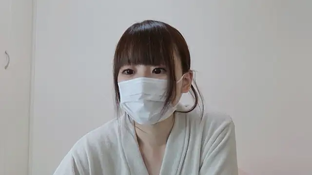 Snapshot of hi---chan- chatting on September 9, 2025, 3:21 pm hi---chan- online show from September 9, 2025, 3:21 pm