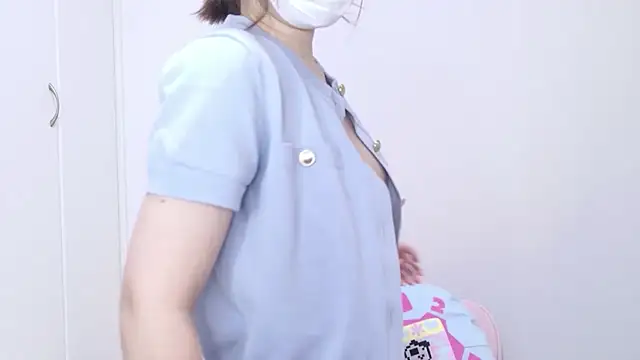 Snapshot of hi---chan- chatting on June 7, 2026, 9:09 pm hi---chan- online show from June 7, 2026, 9:09 pm
