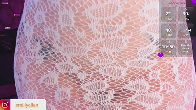 Snapshot of EmilyAllen_ chatting on January 21, 2025, 6:00 am EmilyAllen online show from January 21, 2025, 6:00 am