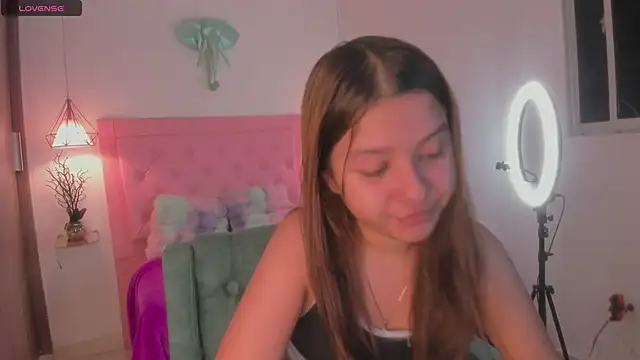Snapshot of kimmy099 chatting on February 18, 2025, 11:08 pm kimmy099 online show from February 18, 2025, 11:08 pm