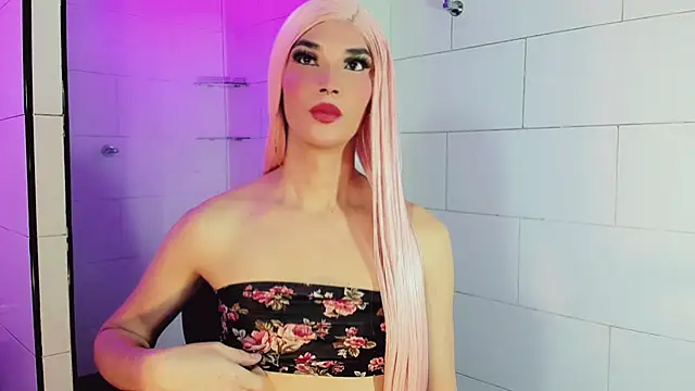 Victoria Kastelo online show from November 1, 2025, 7:19 pm