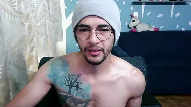 Snapshot of ponzothc chatting on November 6, 2025, 8:35 pm ponzothc online show from November 6, 2025, 8:35 pm