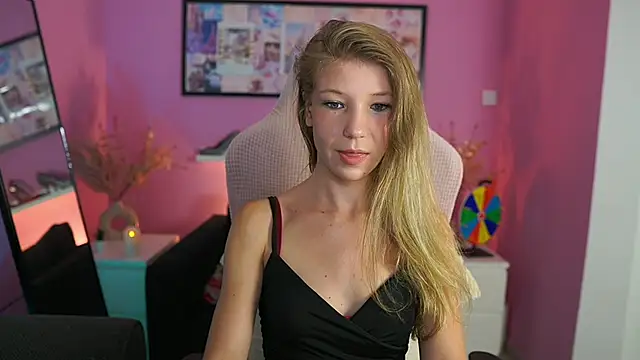 Snapshot of missicute chatting on September 30, 2025, 6:47 pm missicute online show from September 30, 2025, 6:47 pm