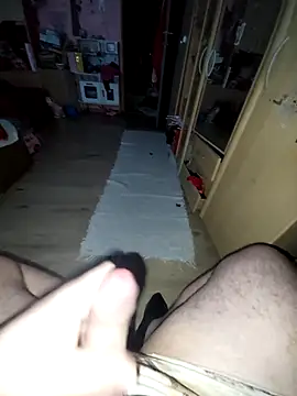 Snapshot of Yolinga205 chatting on January 16, 2025, 8:11 am Yolinga205 online show from January 16, 2025, 8:11 am