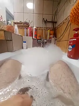 Snapshot of Yolinga205 chatting on January 10, 2025, 7:35 am Yolinga205 online show from January 10, 2025, 7:35 am