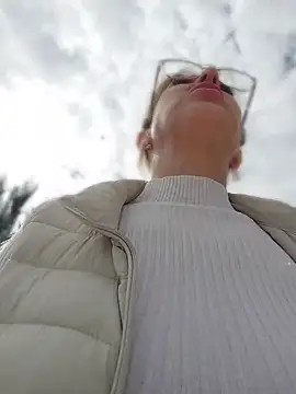 blondyruby online show from March 7, 2026, 12:32 pm