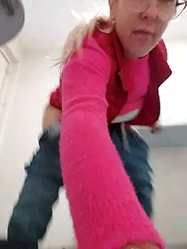 blondyruby online show from January 8, 2026, 9:37 am